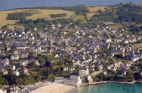 Avec l'objectif d'augmenter la population  l'anne de 1 500 personnes d'ici  2050, la commune (ici le quartier de l'Isle) devra se dvelopper.